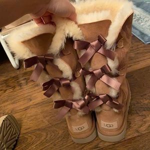 ugg bow boot